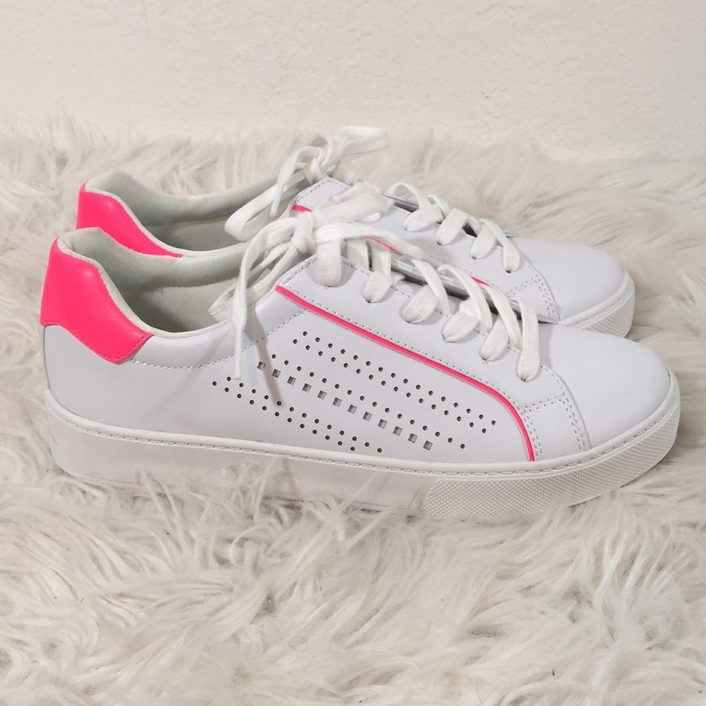 Marc Fisher Saria Lace-Up Sneaker Size 9.5 New - Picture 3 of 7